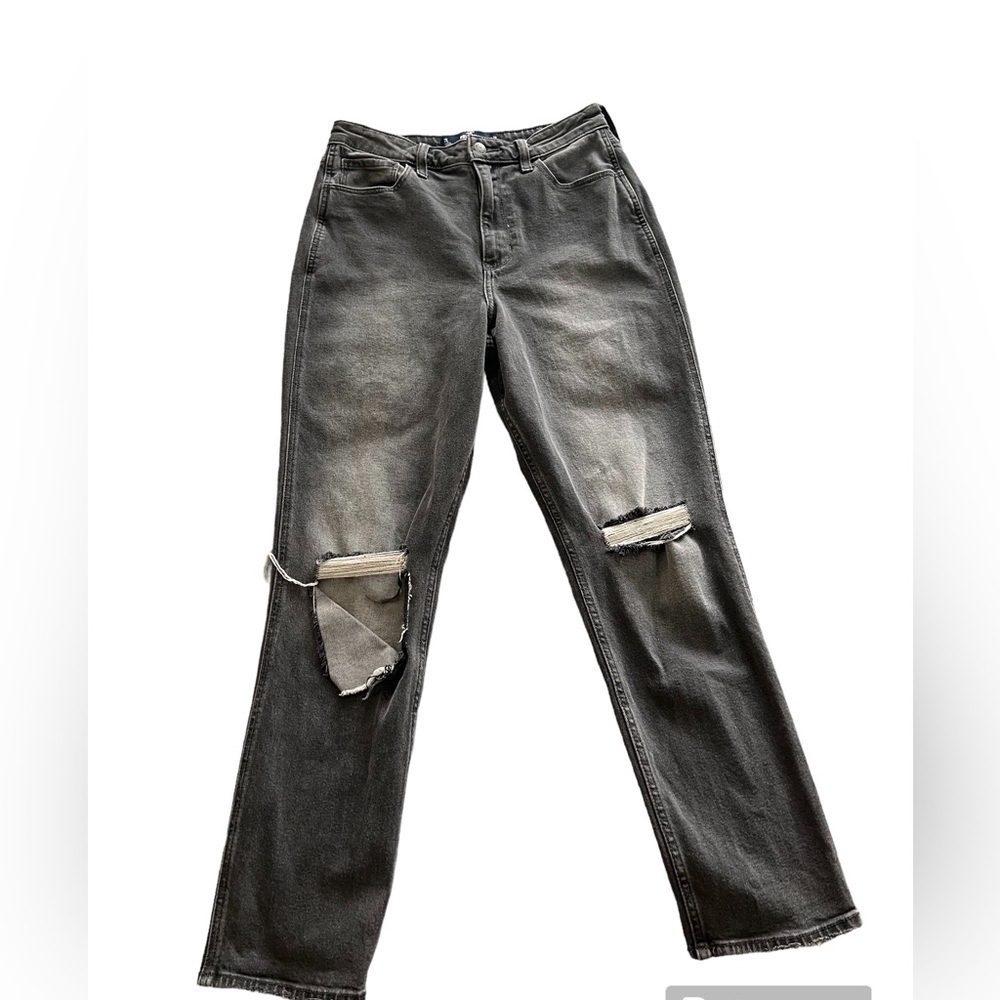 Junior’s Black | High Rise‎ Hollister Distressed Jeans | Size: 7 Long
